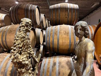 Sandro Chia sculptures populate the winery Castello Romitorio