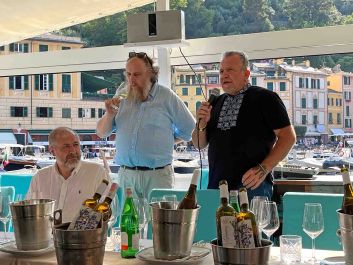 At a recent Timorasso tasting Bisso Atassanov right and Colli Tortonesi pres, Gian Paolo Repetto left and tasting hist Diego Sorba center